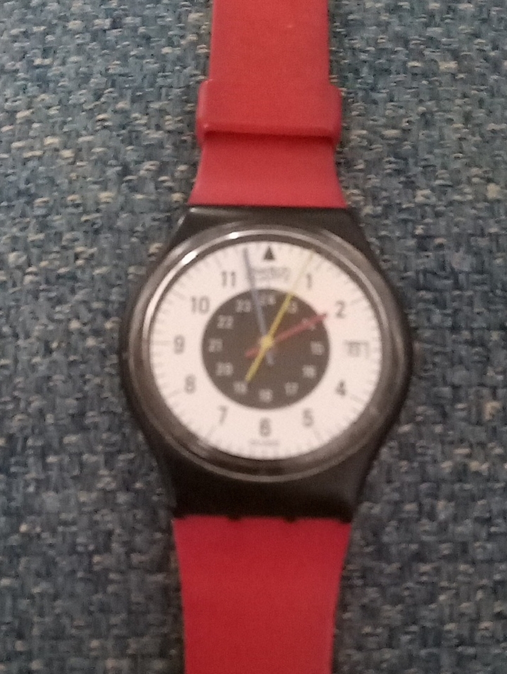 Vintage Swatch Red Silicone Strap Analog Watch with Black and White Dial